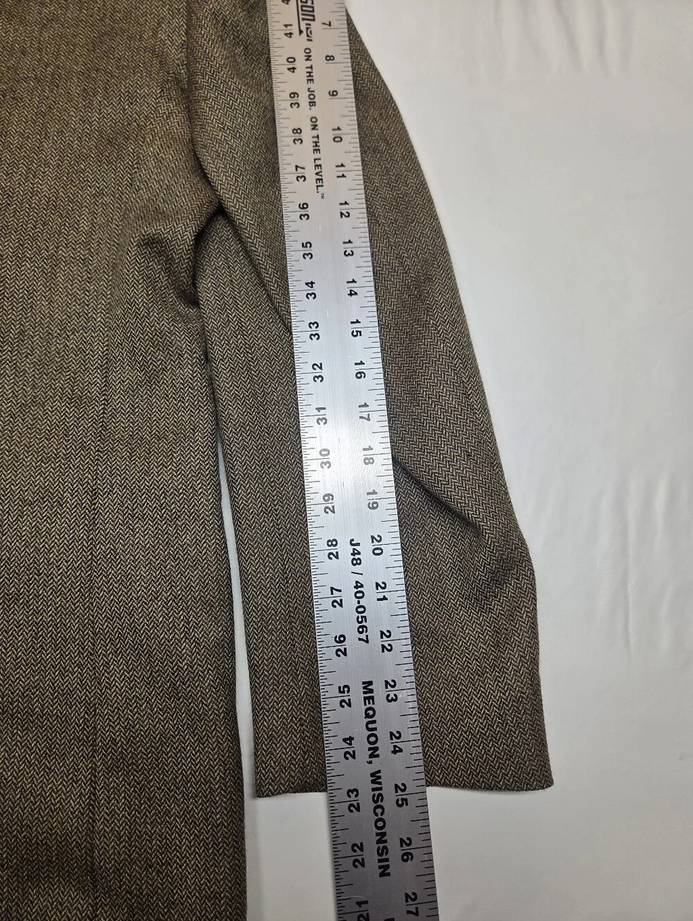 Jos. A. Bank 44R Brown Herringbone Tweed Sport Coat 100% Wool